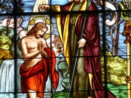 Vitrail du baptême de Jésus par Saint Jean-Baptiste